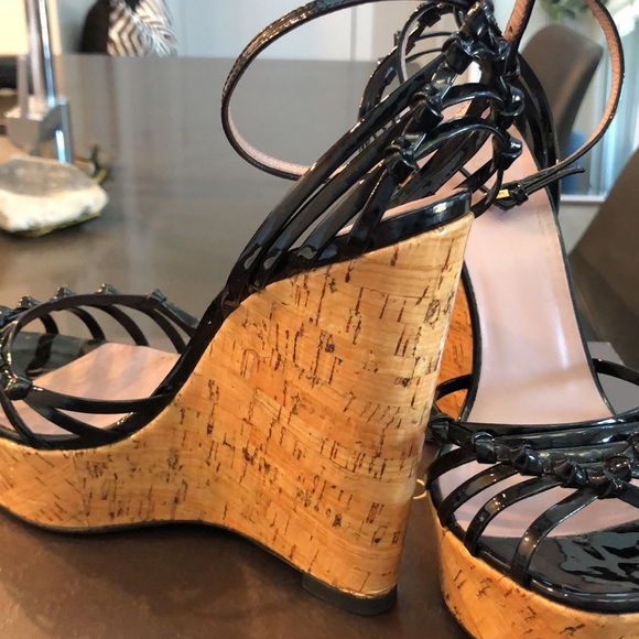 Gucci Black Vernice Wedge Sandals - Picture 2 of 8